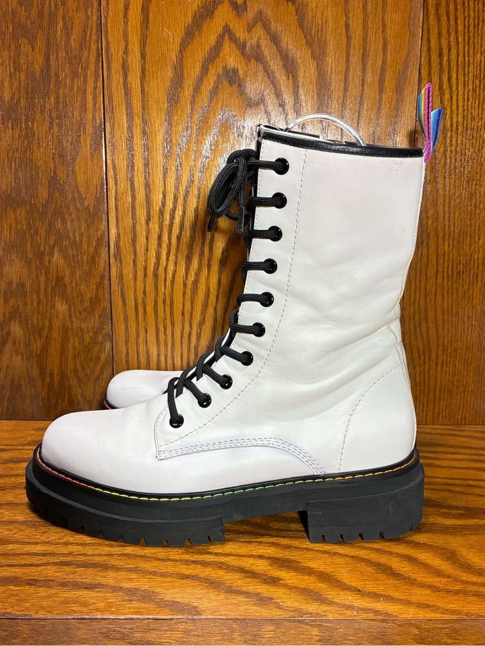 Kurt Geiger London White Leather Rainbow Trim Lug Combat Boots EU 39 US 8.5